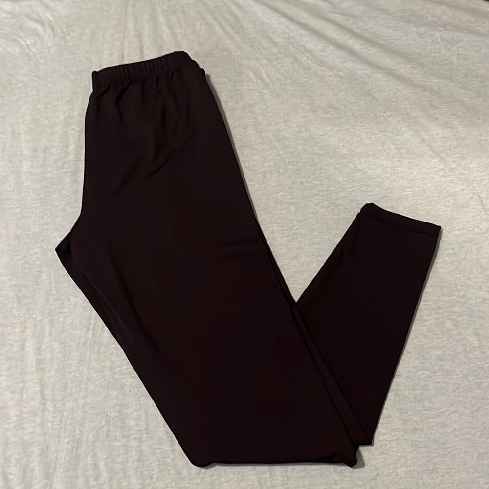Black leggings